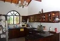 Hotel Vista Rooms Near Negombo Beach 9